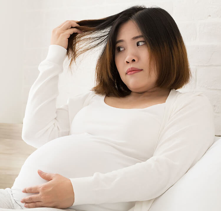 Bà bầu nên hạn chế tối đa nhuộm tóc trong thai kỳ Bà bầu nên hạn chế tối đa nhuộm tóc trong thai kỳ