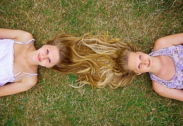 Dùng khăn lau mạnh khi gội đầu xong 2 Những điều cần tránh xa khi mái tóc đang ướt 3