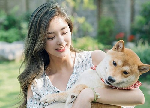 Màu nâu rêu cho những nàng da ngăm cá tính 1 Màu nâu rêu cho những nàng da ngăm cá tính 1