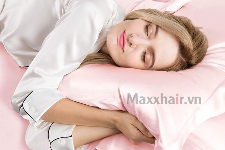 Gối lụa - Lựa chọn hàng đầu giúp ngăn ngừa tóc gãy rụng hiệu quả Gối lụa - Lựa chọn hàng đầu giúp ngăn ngừa tóc gãy rụng hiệu quả
