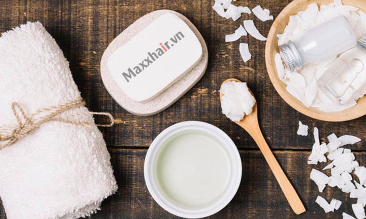 Dầu dừa - Cách chữa rụng tóc hiệu quả từ dân gian Dầu dừa - Cách chữa rụng tóc hiệu quả từ dân gian