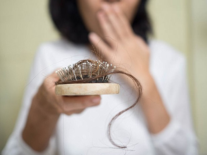 Hỗn loạn thị trường thuốc mọc tóc 1 Hỗn loạn thị trường thuốc mọc tóc 1