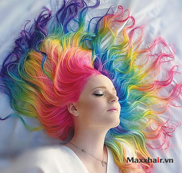 7. Không nên lạm dụng hóa chất gây hư tổn cho tóc 1 7. Không nên lạm dụng hóa chất gây hư tổn cho tóc 1